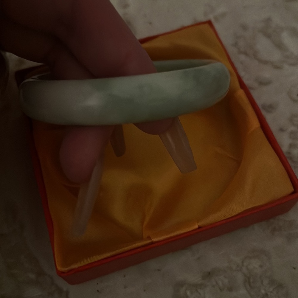 Jade Bangle - Picture 2 of 4